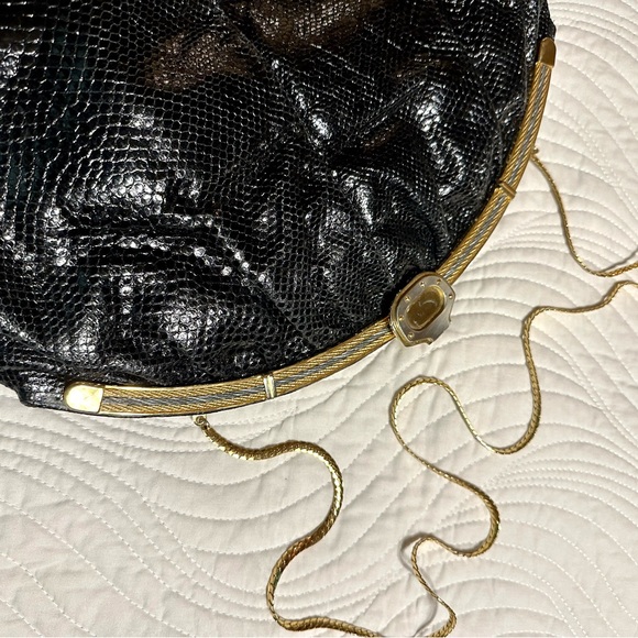 Finesse La Model Black purse. Great shape. - Picture 5 of 5